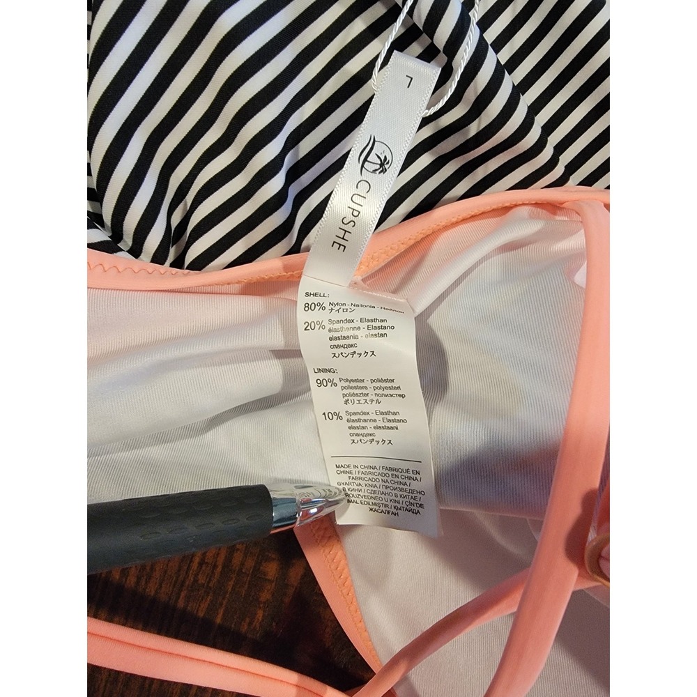 NWT Cupshe Womens One Piece Swimsuit Size Large Black,White & Bright Coral - Picture 7 of 7